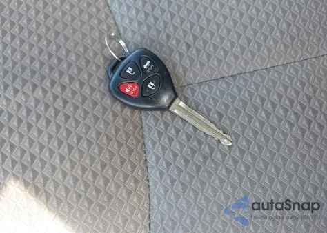 2010 Toyota Camry Se z USA, uszkodzony, nr VIN 4T1BF3EK9AU104592